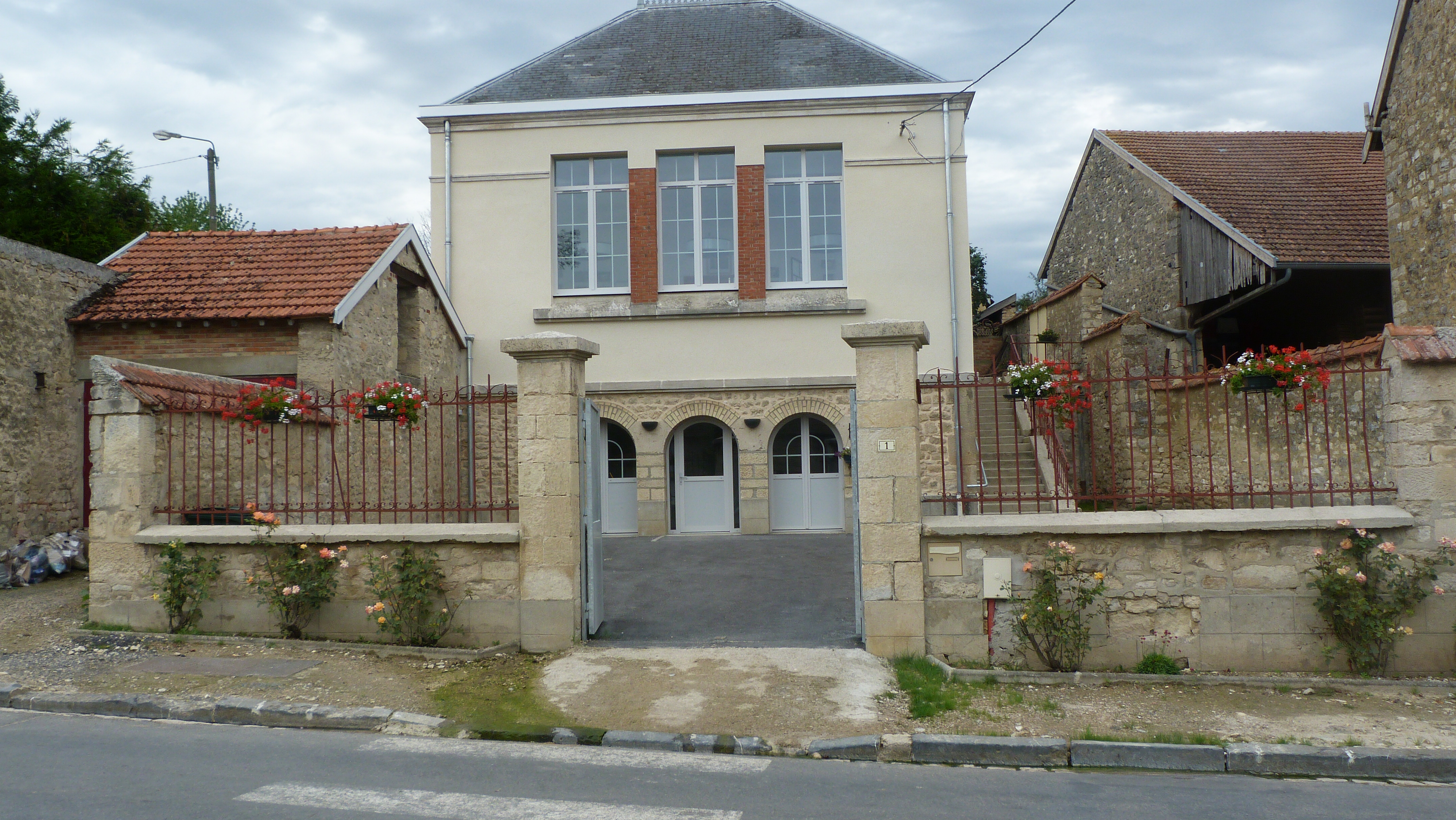 17 - Mairie 08 2011