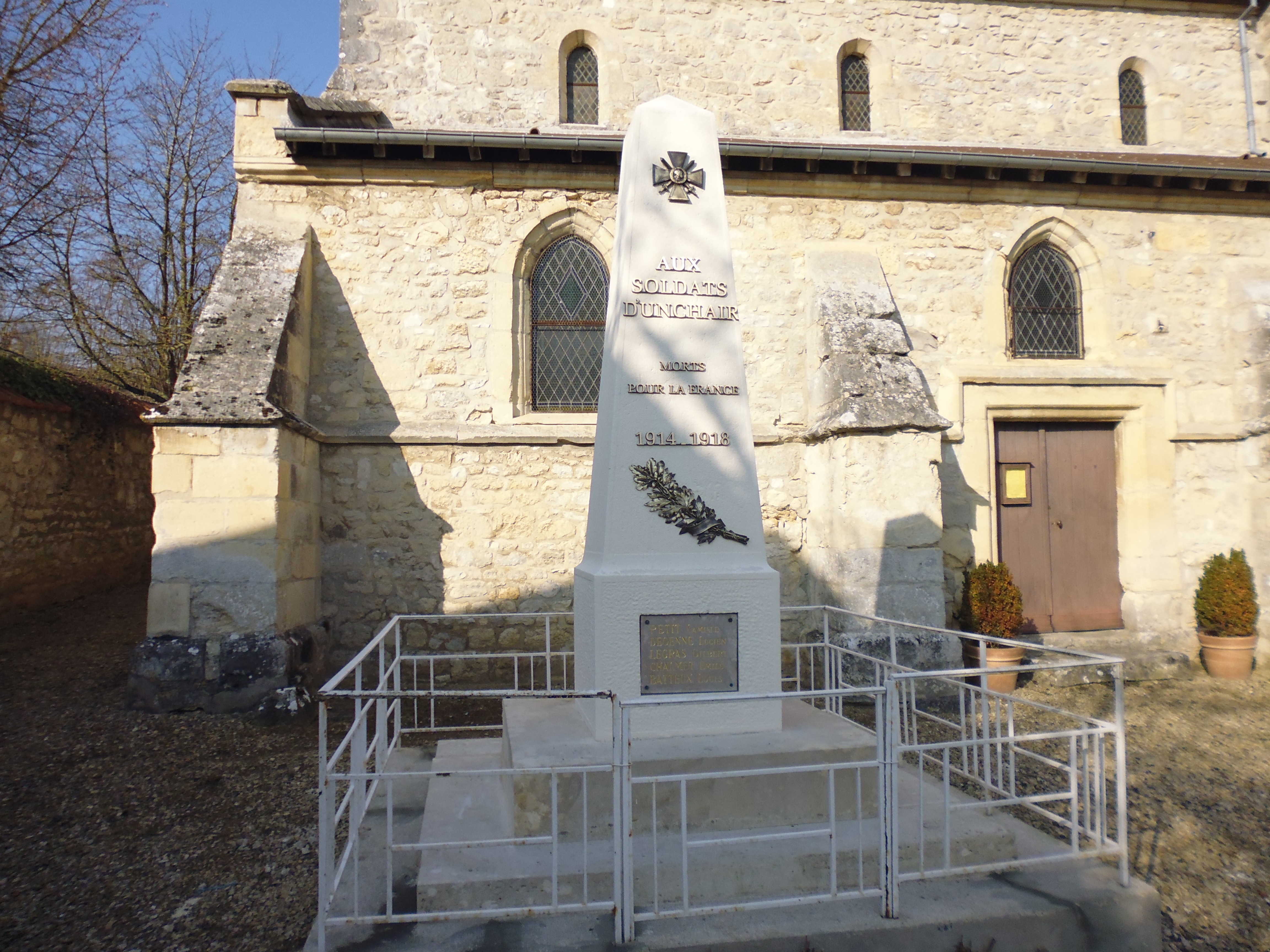 32 - Monument aux morts 02 2015